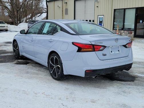 2023 Nissan Altima SR FWD