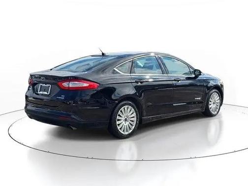 2016 Ford Fusion Hybrid SE