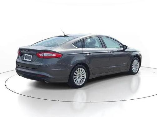 2016 Ford Fusion Hybrid SE