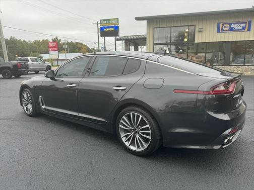 2019 Kia Stinger Base