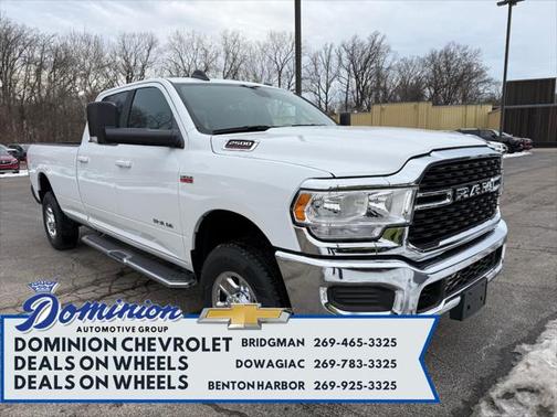 2022 RAM 2500 Big Horn Crew Cab 4x4 8' Box