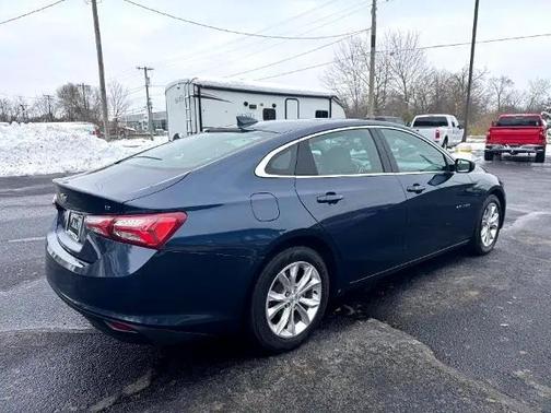 2022 Chevrolet Malibu FWD LT