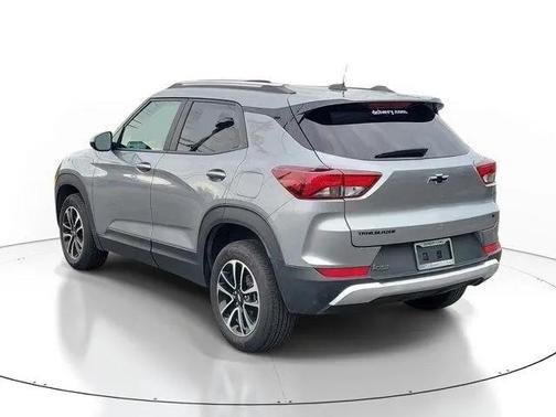Sterling Gray Metallic 2026 Chevrolet Trailblazer LT