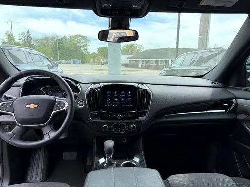 2024 Chevrolet Traverse LT Cloth