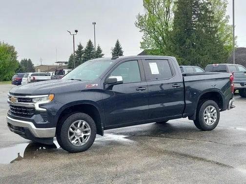 Dark Ash Metallic 2022 Chevrolet Silverado 1500 LT