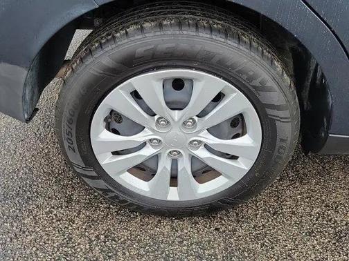 Gravity Gray 2022 Kia Soul LX