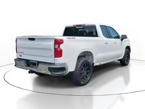 Summit White 2022 Chevrolet Silverado 1500 LT