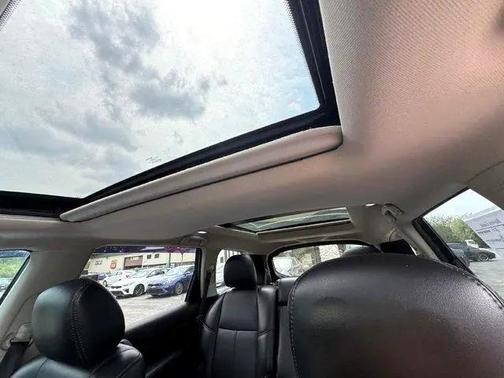 2015 Nissan Pathfinder SL
