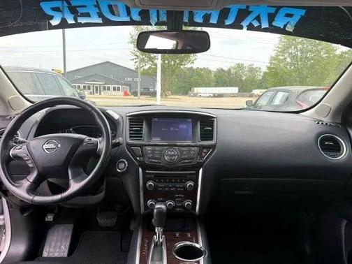 2015 Nissan Pathfinder SL