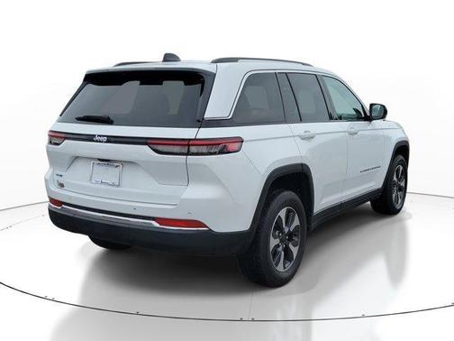 2022 Jeep Grand Cherokee 4xe Base