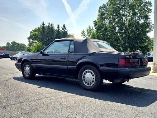1988 Ford Mustang