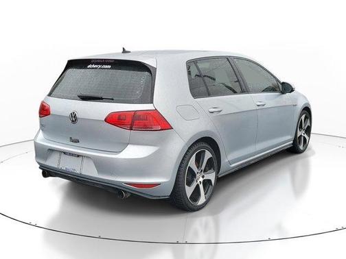 2015 Volkswagen Golf GTI 2.0T SE 4-Door