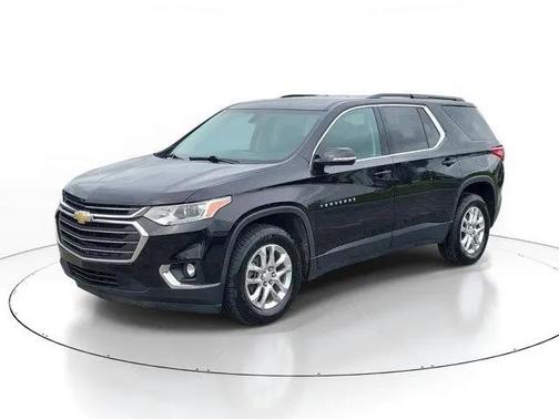 Mosaic Black Metallic 2019 Chevrolet Traverse LT Cloth