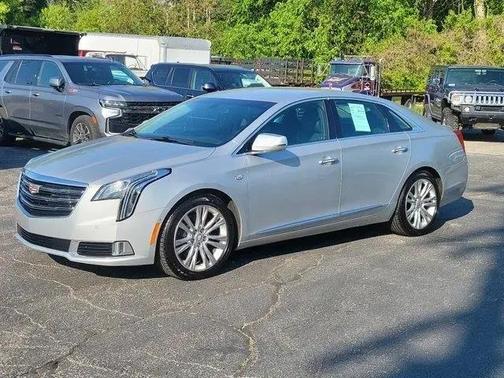 Radiant Silver Metallic 2018 Cadillac XTS Luxury