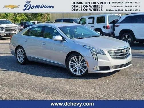 Radiant Silver Metallic 2018 Cadillac XTS Luxury