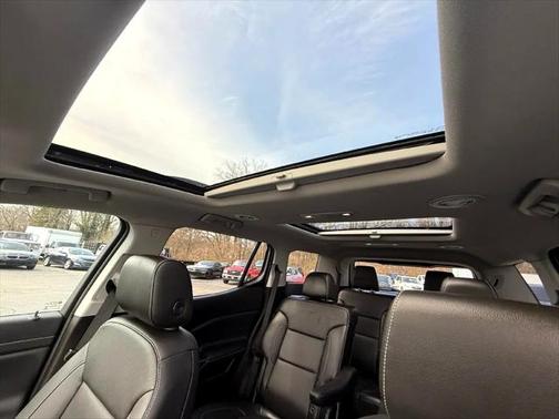 2023 GMC Acadia AWD SLT