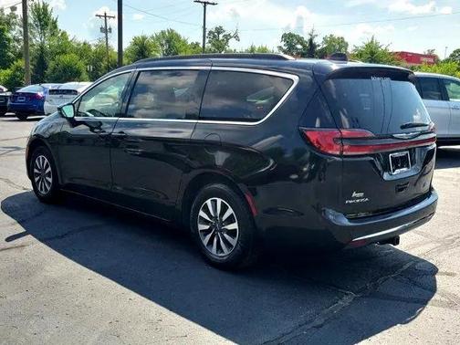 2021 Chrysler Pacifica Hybrid Touring L