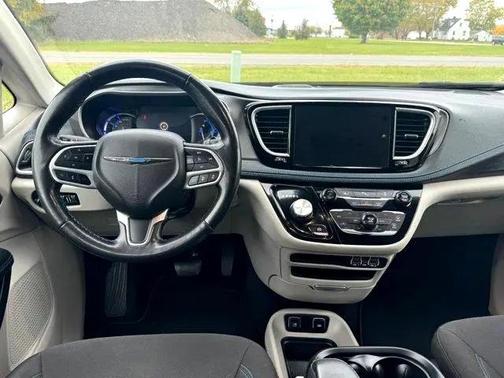 2021 Chrysler Pacifica Hybrid Touring L