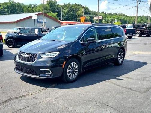 2021 Chrysler Pacifica Hybrid Touring L