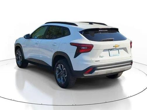Summit White 2024 Chevrolet Trax LT