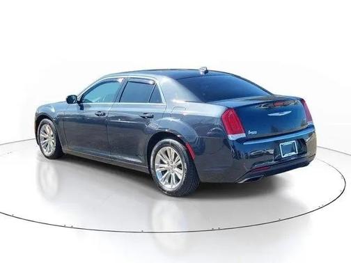2017 Chrysler 300 Limited