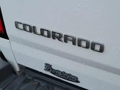 Summit White 2015 Chevrolet Colorado WT