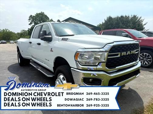 2023 RAM 3500 Big Horn Crew Cab 4x4 8' Box