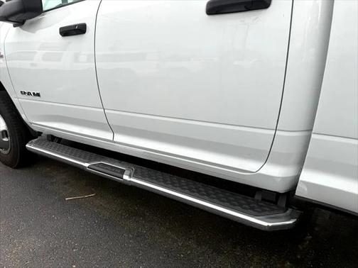 2023 RAM 3500 Big Horn Crew Cab 4x4 8' Box