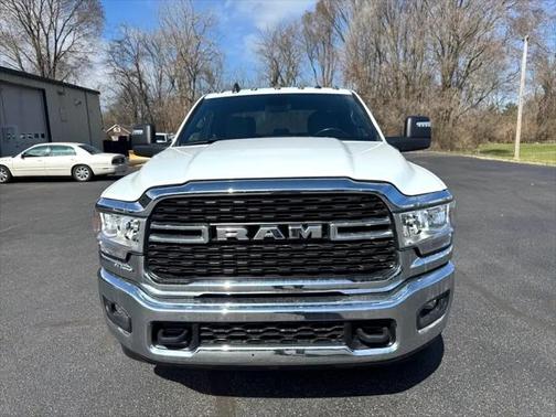 2023 RAM 3500 Big Horn Crew Cab 4x4 8' Box
