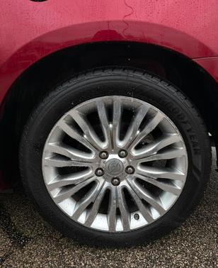 Deep Cherry Red Crystal Pearlcoat 2013 Chrysler 200 Limited
