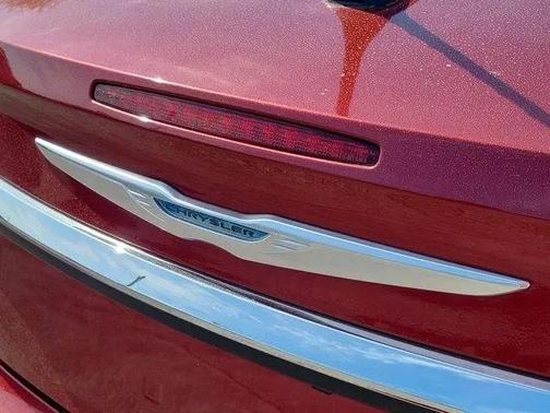 Deep Cherry Red Crystal Pearlcoat 2013 Chrysler 200 Limited