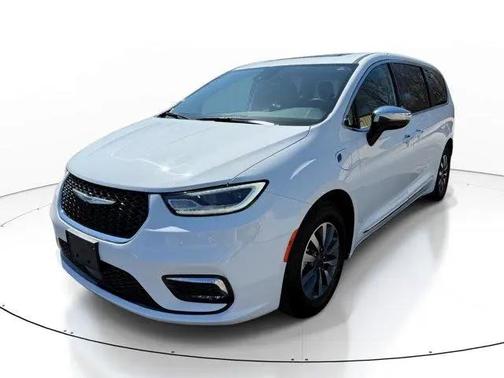 2023 Chrysler Pacifica Hybrid Limited