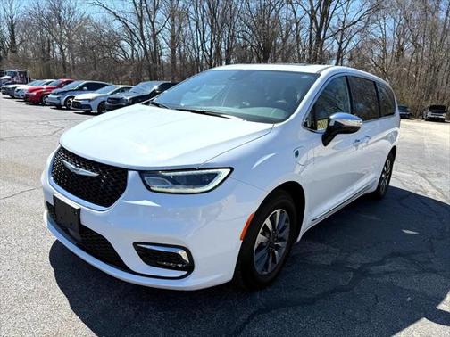 2023 Chrysler Pacifica Hybrid Limited
