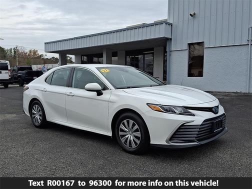 2022 Toyota Camry Hybrid LE
