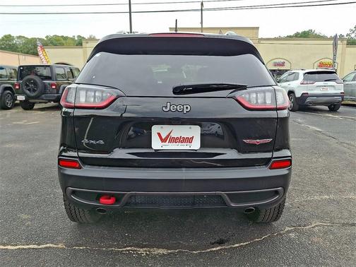 2022 Jeep Cherokee Trailhawk