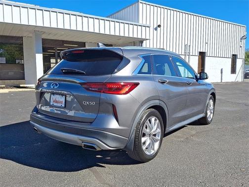 2022 INFINITI QX50 Luxe