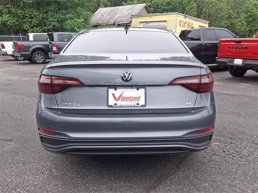 2022 Volkswagen Jetta 1.5T SE