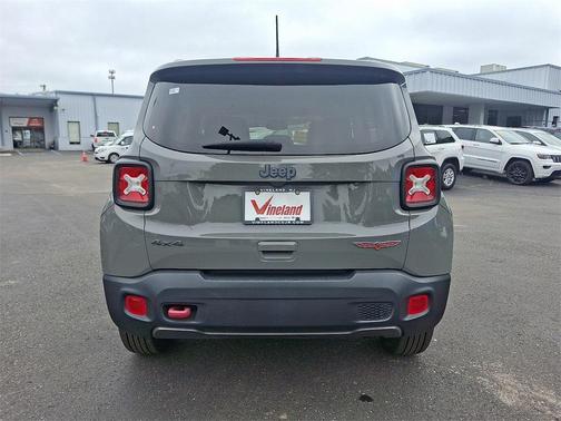 2021 Jeep Renegade Trailhawk
