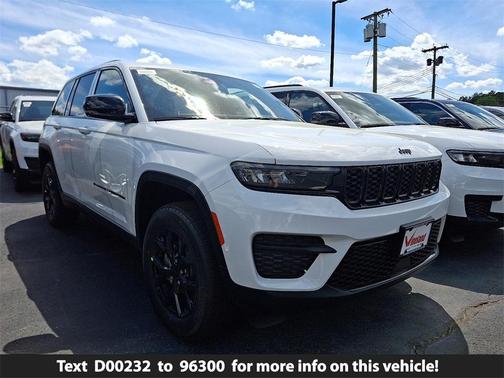 2025 Jeep Grand Cherokee Laredo