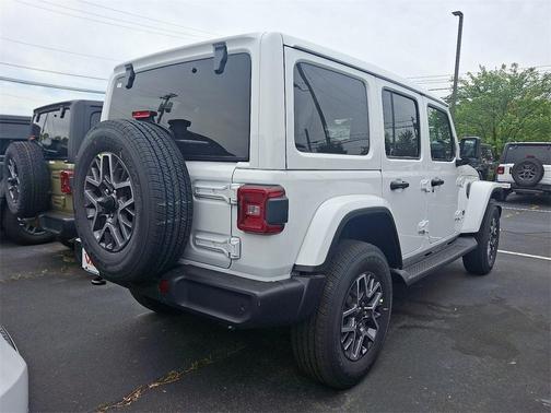 2025 Jeep Wrangler Sahara