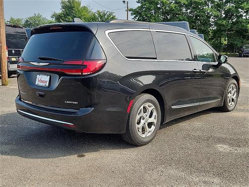 2023 Chrysler Pacifica Limited