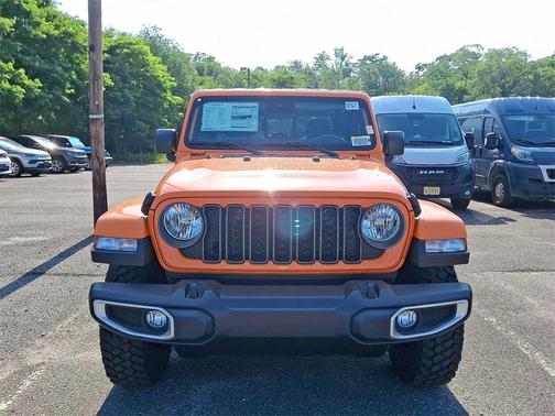 2025 Jeep Gladiator Sport