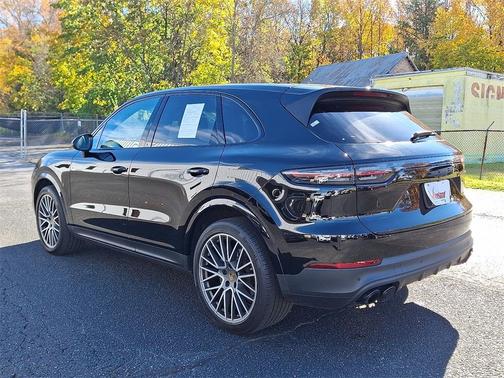 2022 Porsche Cayenne 