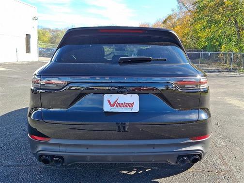 2022 Porsche Cayenne 