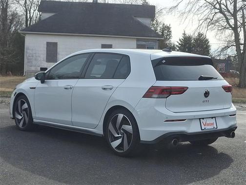 2022 Volkswagen Golf GTI 2.0T SE