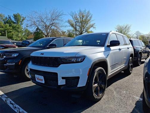 2025 Jeep Grand Cherokee L Laredo