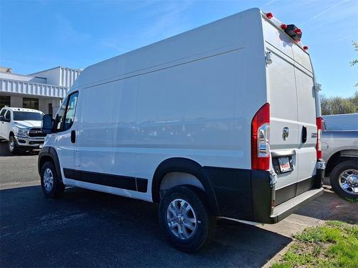 2025 RAM ProMaster 1500 Base