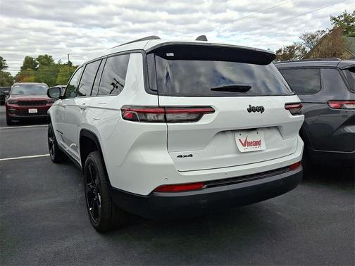 2025 Jeep Grand Cherokee L Laredo