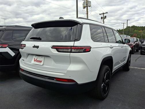 2025 Jeep Grand Cherokee L Laredo