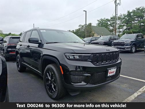 2025 Jeep Grand Cherokee Laredo